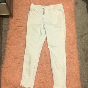 Maurice’s jeans, WHITE, high-rise, size M
